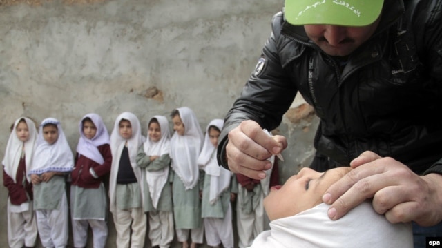 More than 50 people have been killed in militant attacks on Pakistani polio vaccination teams since December 2012. (file photo)