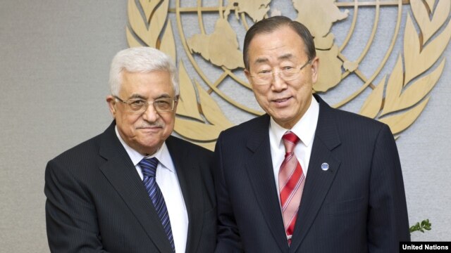 UN Secretary-General Ban Ki-moon (right) met on November 28 with Palestinian leader Mahmud Abbas at UN headquarters in New York.