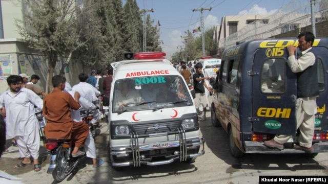 Rescue teams and ambulances near the site of Hazara Shi'a killings in Quetta, Balochistan, Pakistan in early September.