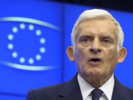 European Parliament President Jerzy Buzek has called for the release of 