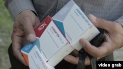 When the Russian government's system for purchasing and distributing the vital drugs needed to combat the virus that causes AIDS breaks down, patients use social-media networks to give one another medicine and hope. (file photo)