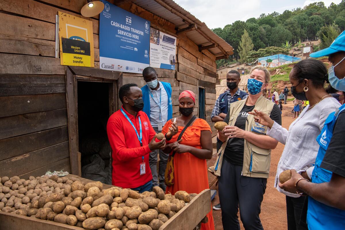 Rwanda. Deputy High Commissioner attends inaugural forum for Africa's displaced