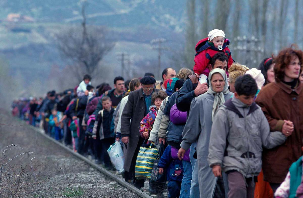 Former Yugoslav Republic of Macedonia. Refugees from Kosovo arrive in Blace