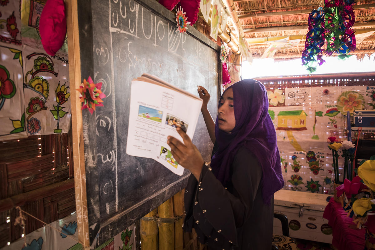 Bangladesh. Rohingya girls attend a youth club in Kutupalong refugee camp